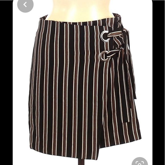 Urban outfitters skirt - Picture 2 of 6